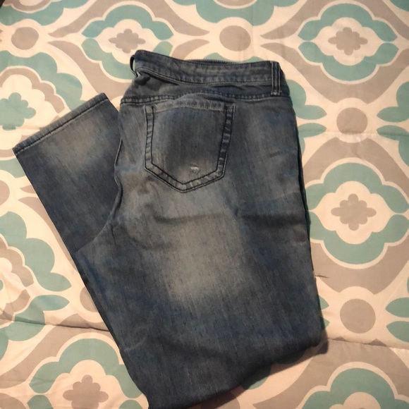 Torrid Distressed Jeans Size 18 - Picture 1 of 12